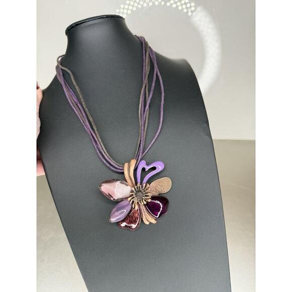 Unbranded Jewelry - Venetian Art Glass Flower Heart Shaped Petal Pendant Purple Necklace Flower